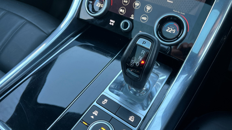 Land Rover Range Rover Sport 3.0 D300 HSE Dynamic Black 5dr Auto Diesel Estate